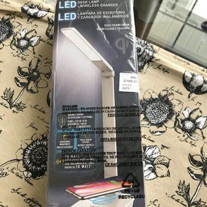 Desk Lamp and Wireless Charger / LED